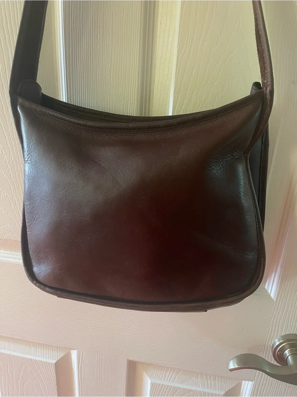 Vintage Coach Taft 9980 Dark Brown Crossbody/shoulder bag .